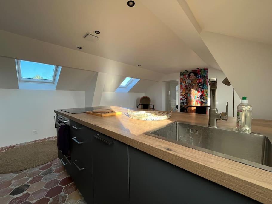 Appartement Sur Les Toits De Fontainebleau - Hypercentre Extérieur photo