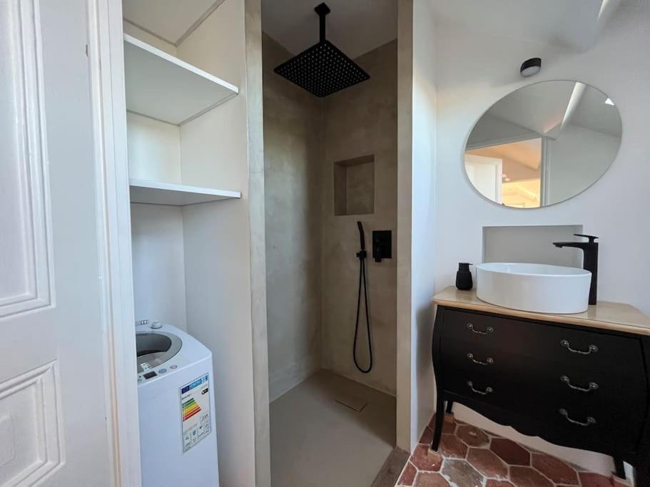 Appartement Sur Les Toits De Fontainebleau - Hypercentre Extérieur photo