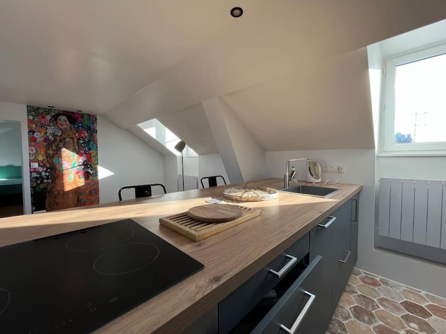 Appartement Sur Les Toits De Fontainebleau - Hypercentre Extérieur photo