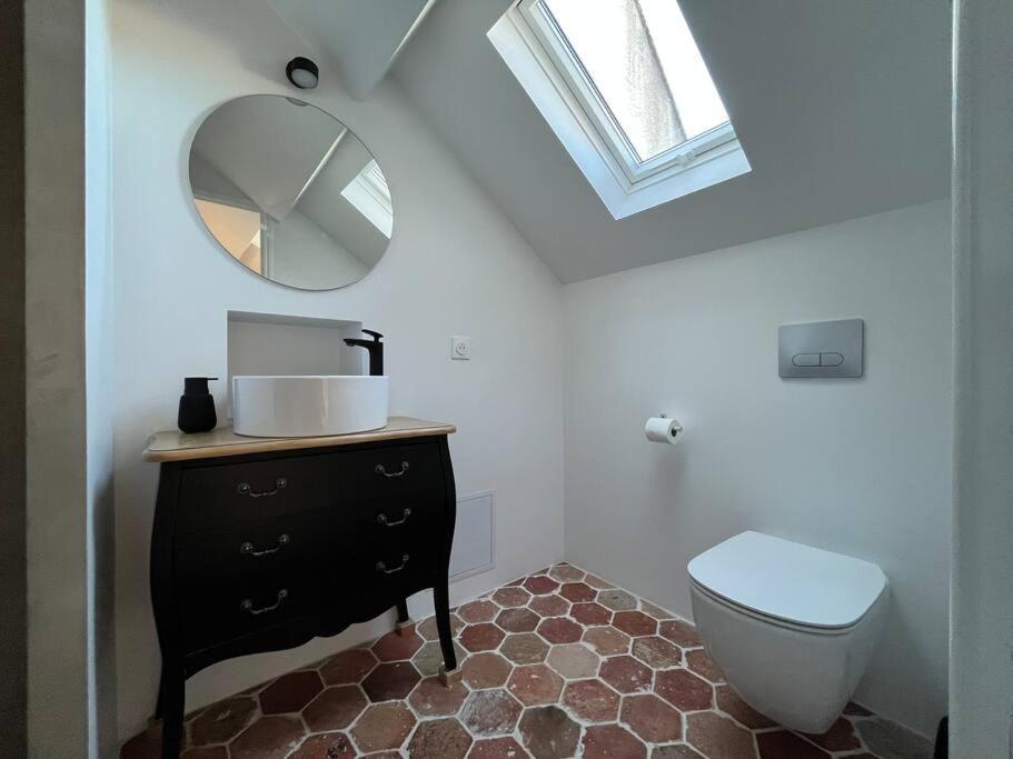 Appartement Sur Les Toits De Fontainebleau - Hypercentre Extérieur photo