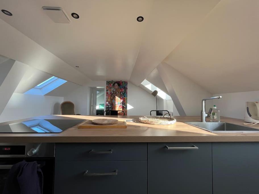 Appartement Sur Les Toits De Fontainebleau - Hypercentre Extérieur photo