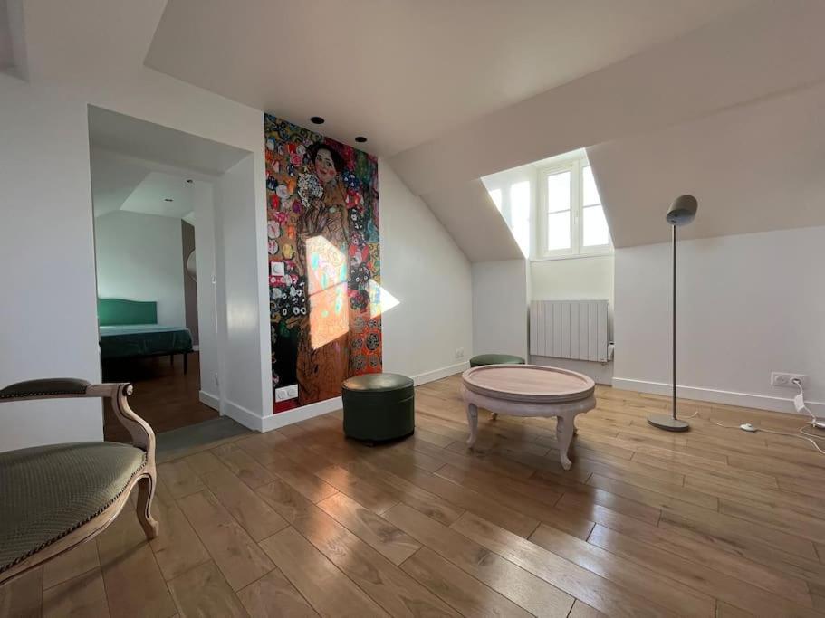 Appartement Sur Les Toits De Fontainebleau - Hypercentre Extérieur photo
