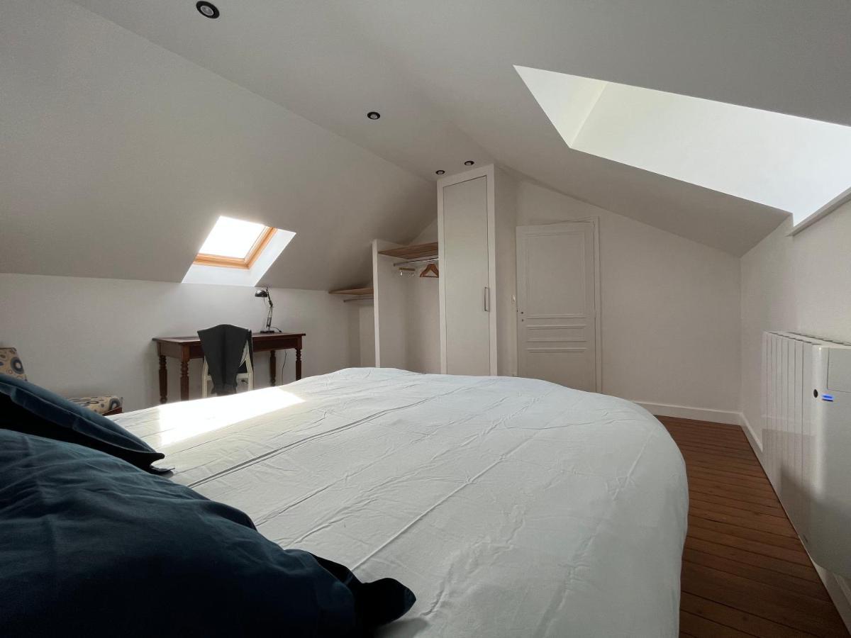 Appartement Sur Les Toits De Fontainebleau - Hypercentre Extérieur photo