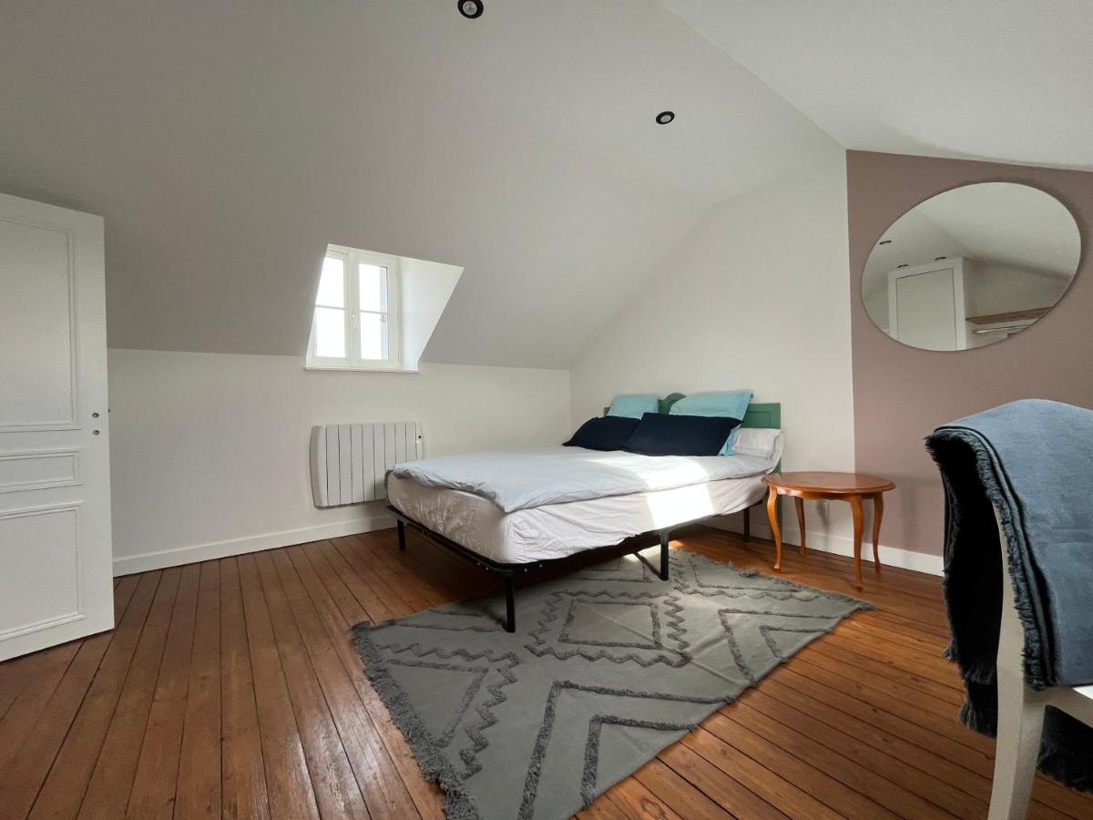 Appartement Sur Les Toits De Fontainebleau - Hypercentre Extérieur photo